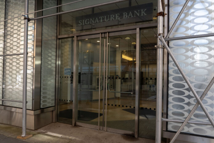 Signature Bank Branch in Manhattan, New York