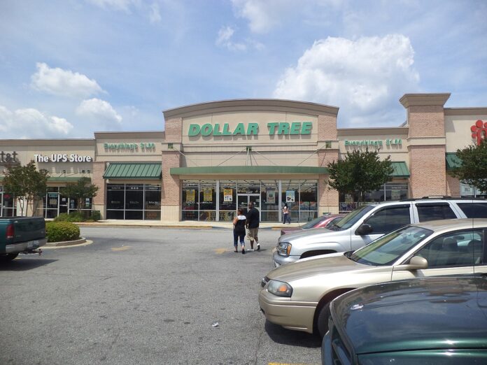 Dollar Tree, 1547 N Express Way, Griffin, Spalding County, Georgia, 24 May 2014